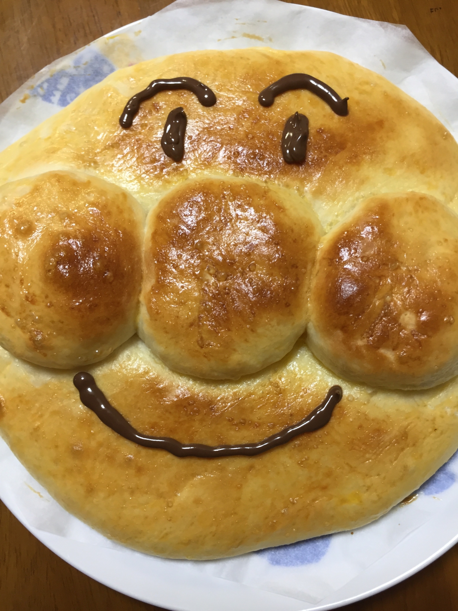 大きなアンパンマンのお顔パン レシピ 作り方 By りらっくママ お休み中 楽天レシピ