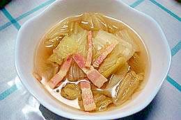 白菜のカレー味♪ピリ辛スープ