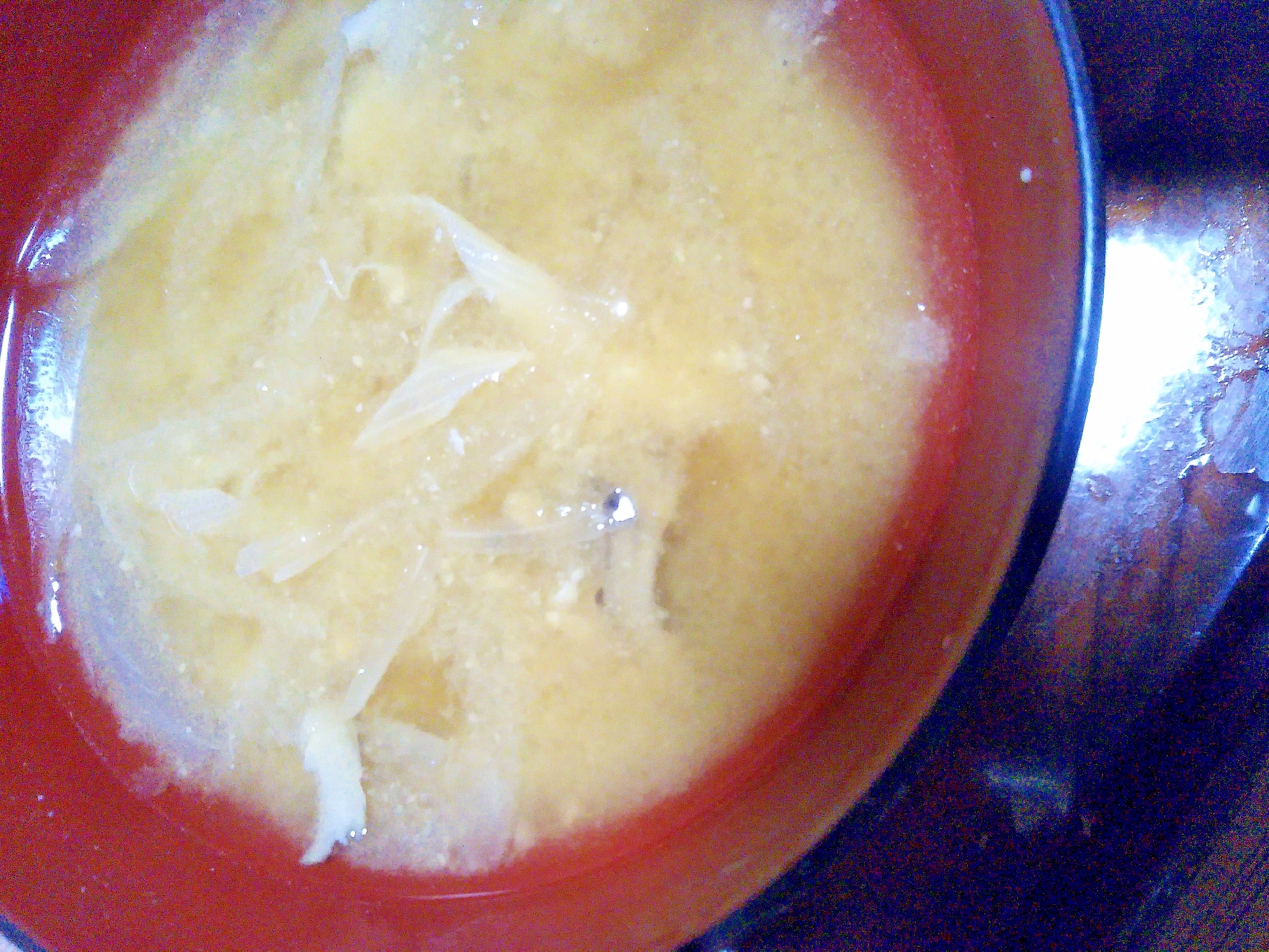 いりこ&薄切り玉ねぎの味噌汁