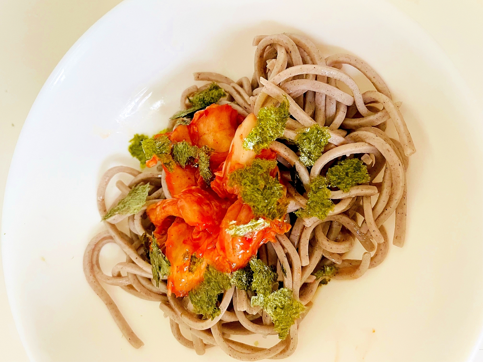 キムチと海苔の蕎麦