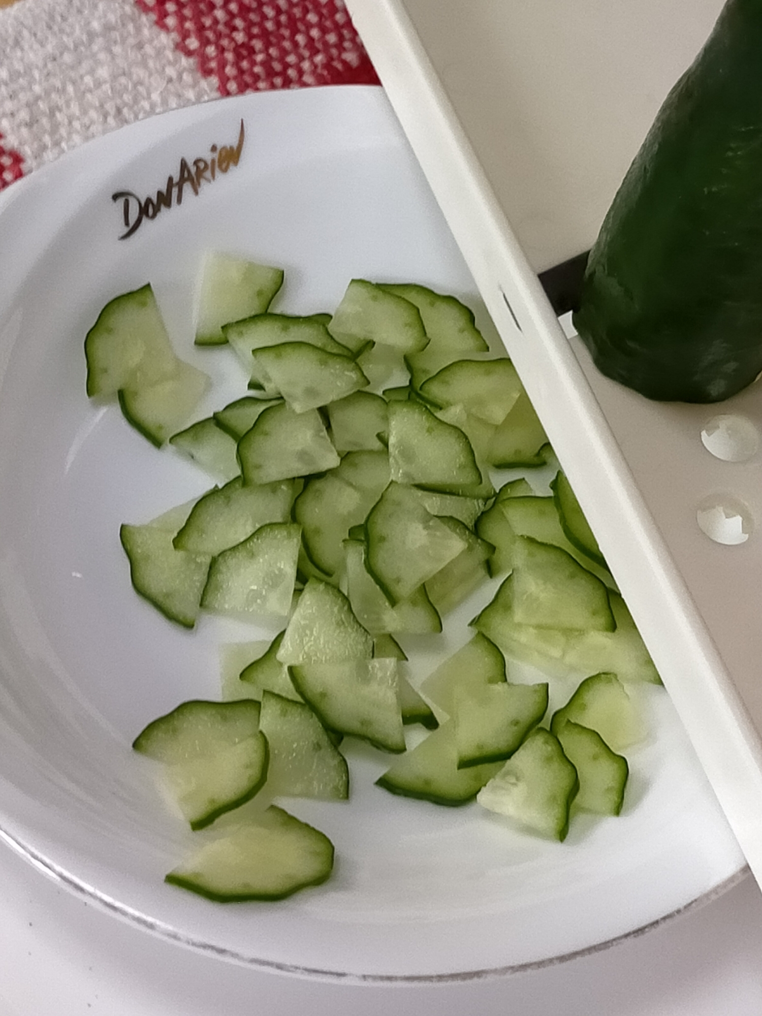 スライサーで 簡単 輪切り1 4など刻みきゅうり レシピ 作り方 By こってぃさん 楽天レシピ スライサーで 簡単 輪切り1 4など刻みきゅうり レシピ 作り方 By こってぃさん 楽天レシピ
