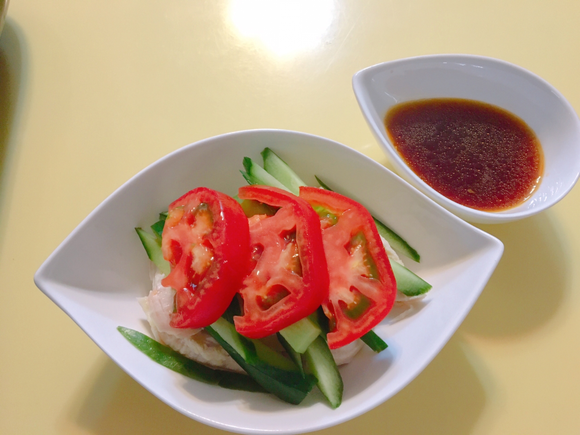 蒸し鶏と野菜のピリ辛タレ✰