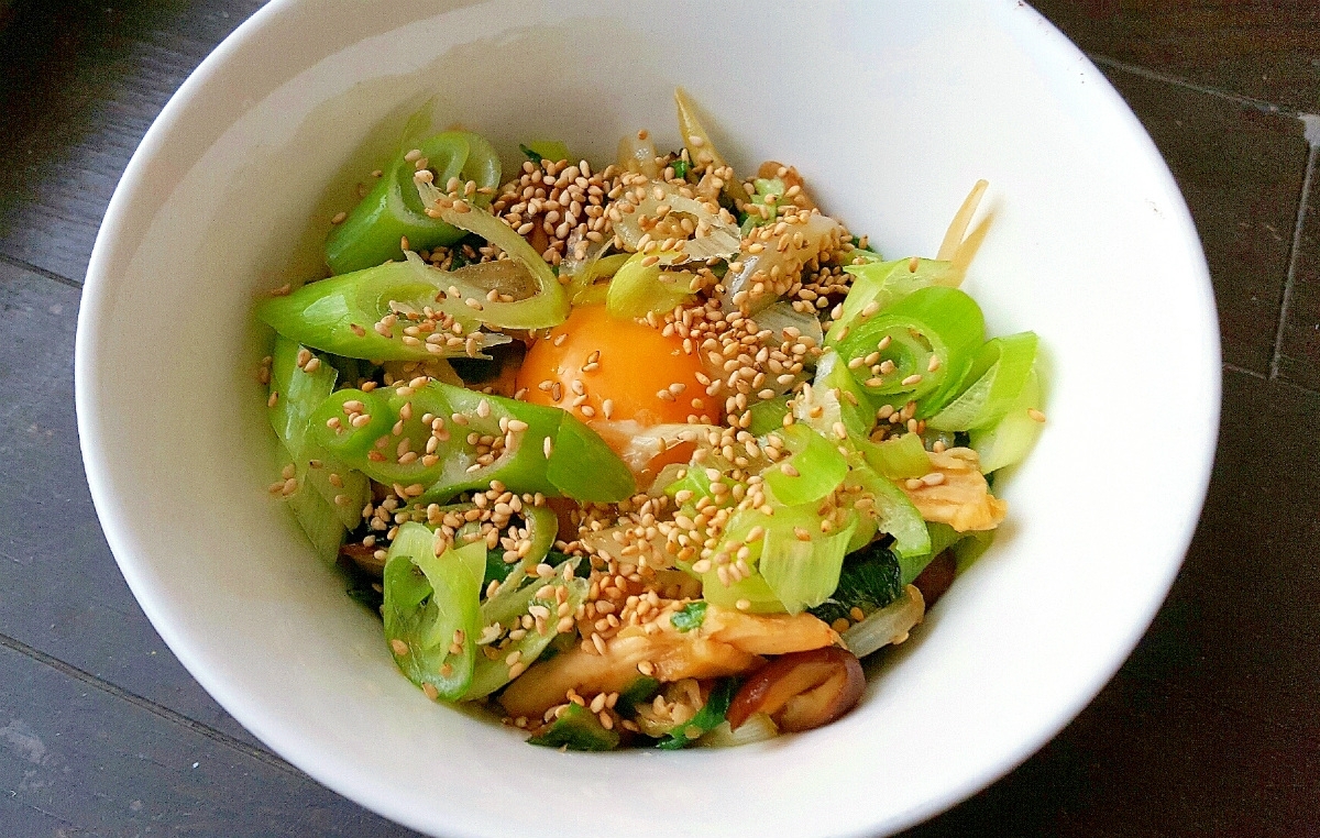 夏場にガッツリ食べたい 夏バテ対策にスタミナ丼人気レシピ7選 デイリシャス 楽天レシピ