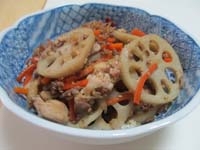 私も、むしょうに、蓮根のキンピラが食べたくて作りました(^ ^)♪。鶏肉を入れてみました。美味しいレシピを有難う御座いましたぁ～♪