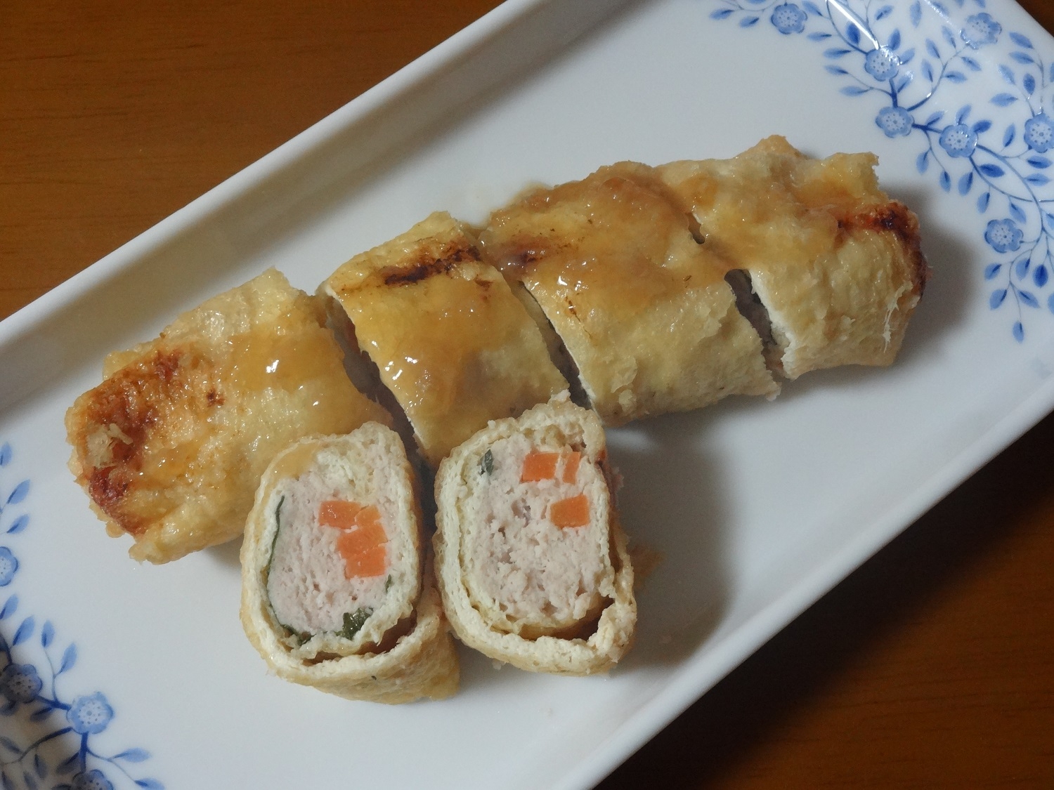 鶏ひき肉と大葉の油揚げ巻き