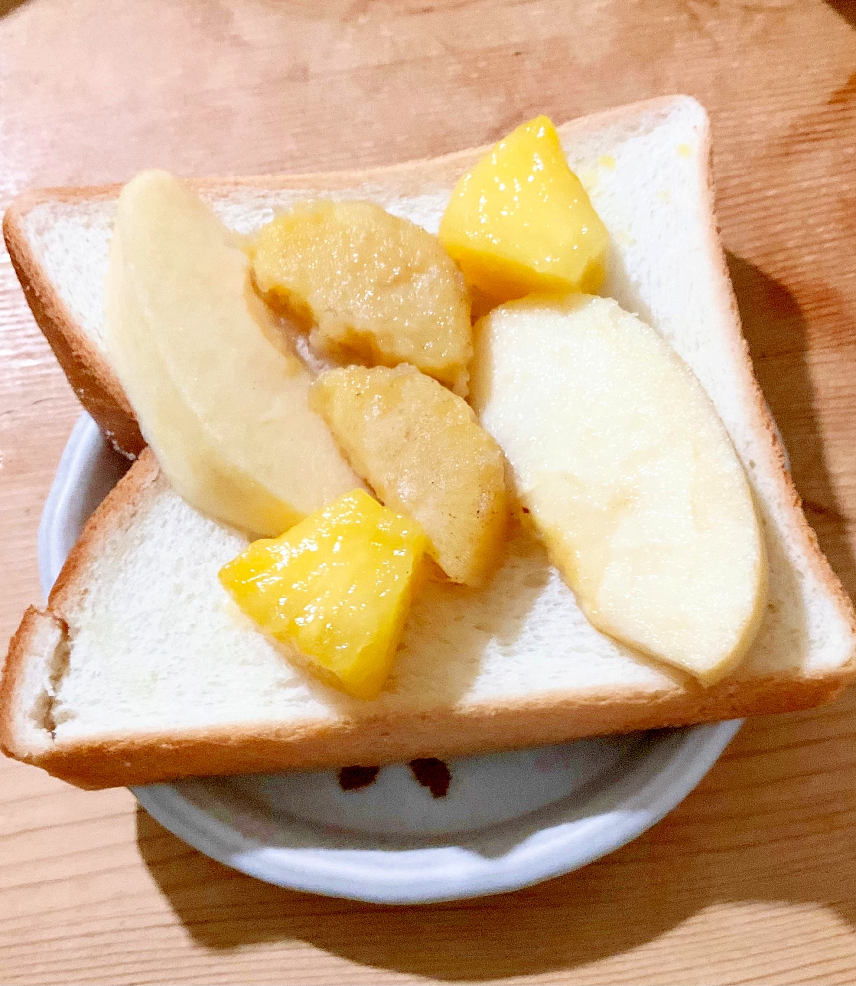 焼き芋フルーツオープンサンド