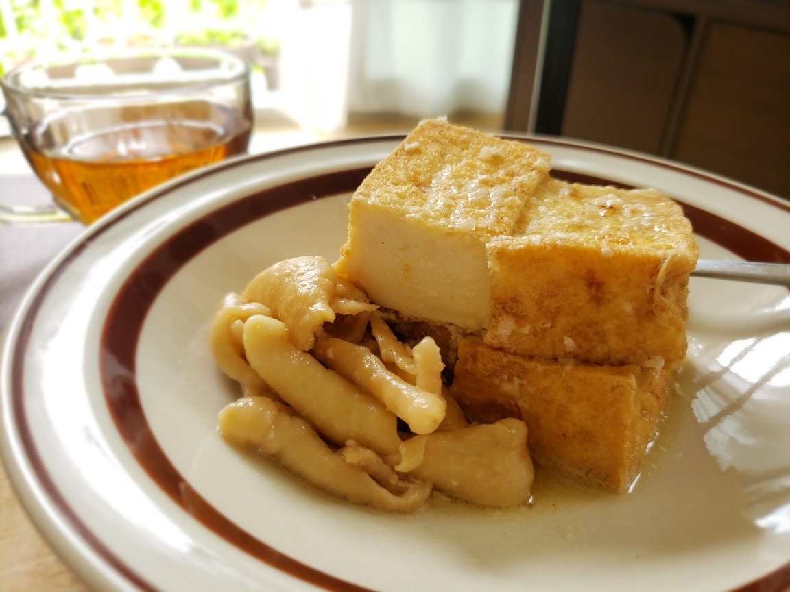 【独居自炊】鶏皮と厚揚げの塩こうじ煮