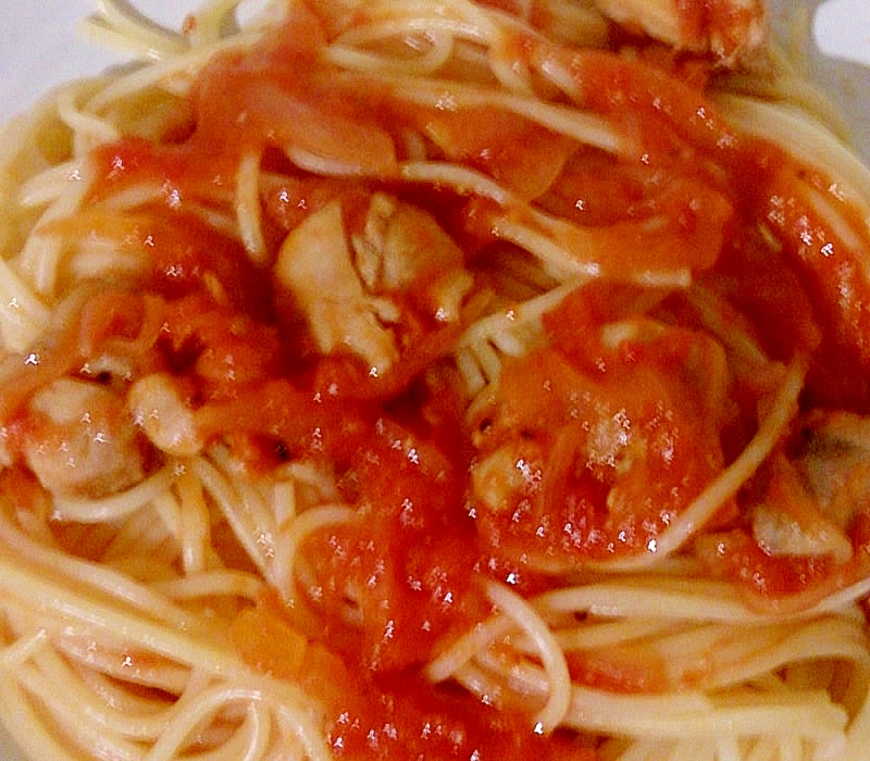 トマト缶と鶏もものスパゲティ