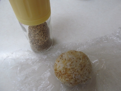 いつもありがと～♪何を隠そう、私もだいたいこの方法です＾＾夫が不規則な仕事の為いっぱい炊いてラップにくるんで冷凍します。和と洋のコラボ、おいしい♪ごちそう様です