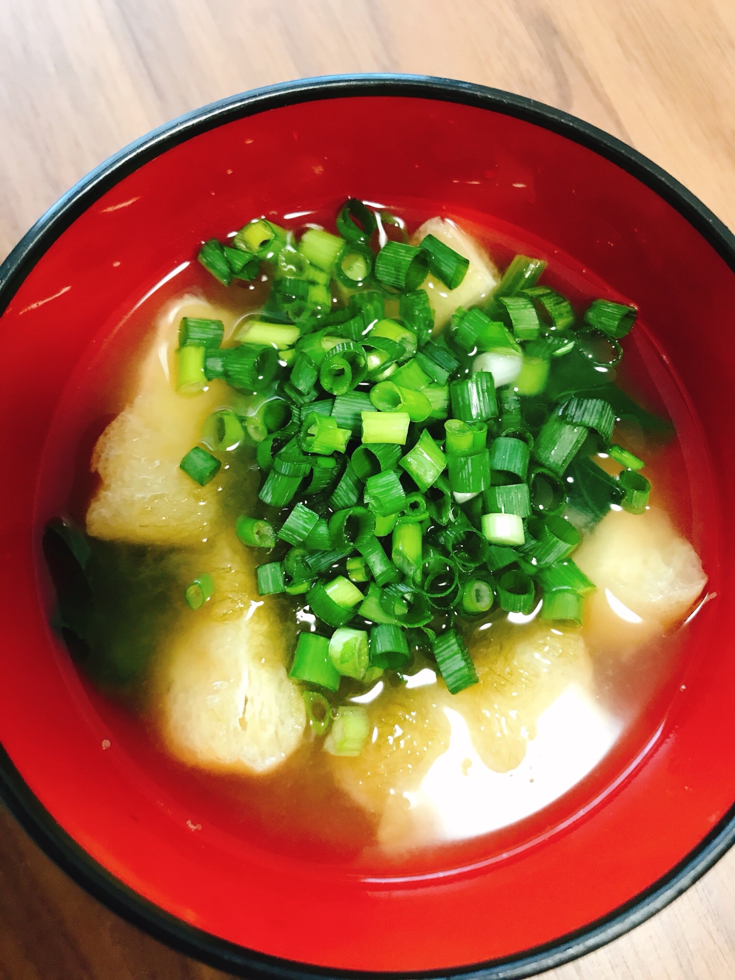 揚げとほうれん草のお味噌汁