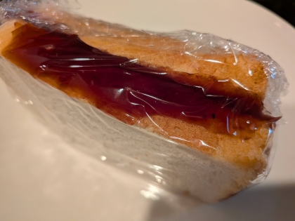 お弁当ꕤ きなこ蜂蜜サンドとフルーツ