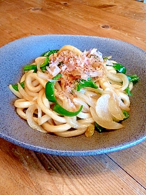 肉なしでも美味い☆簡単節約焼きうどん 