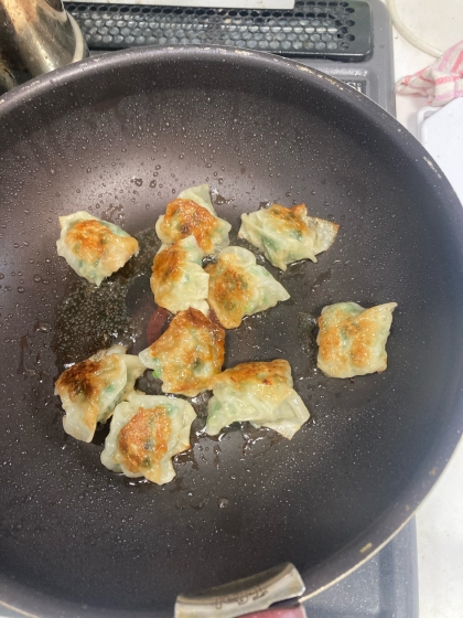 おつまみにもメインにもぴったり！餃子焼き焼売！