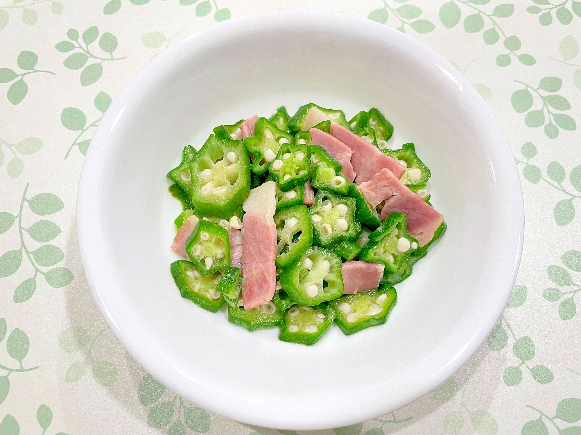 オクラとベーコンのソテー