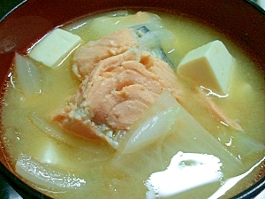 簡単 魚嫌いもok 鮭のあら汁 レシピ 作り方 By ちえママ７２６ 楽天レシピ