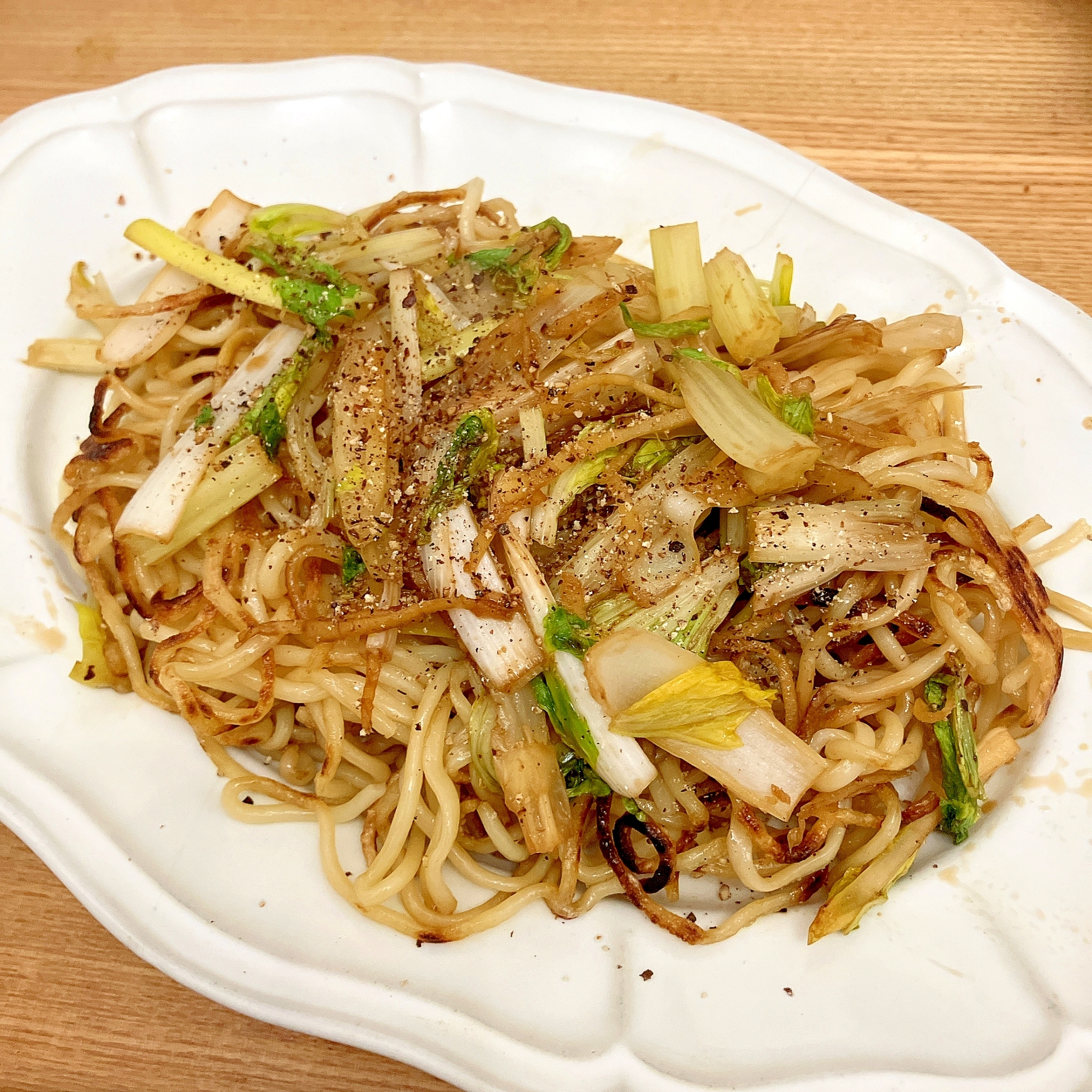 ウスターソースで！セロリ焼きそば