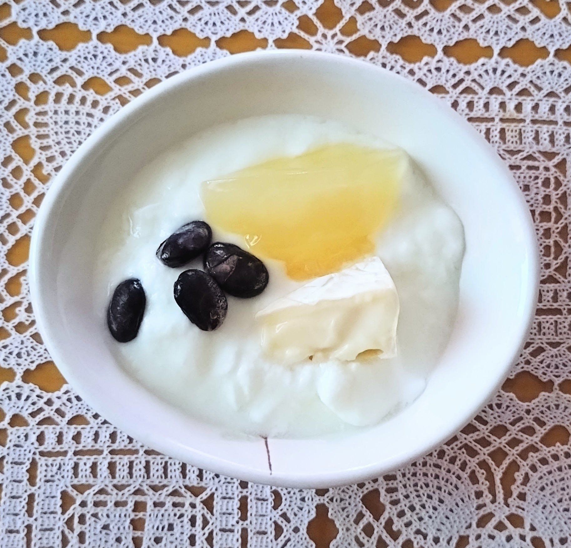 黒豆とゼリーとチーズのヨーグルト◇