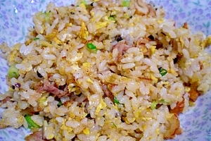 一人昼ごはん！　　「十五穀米でチャーハン」　　♪♪