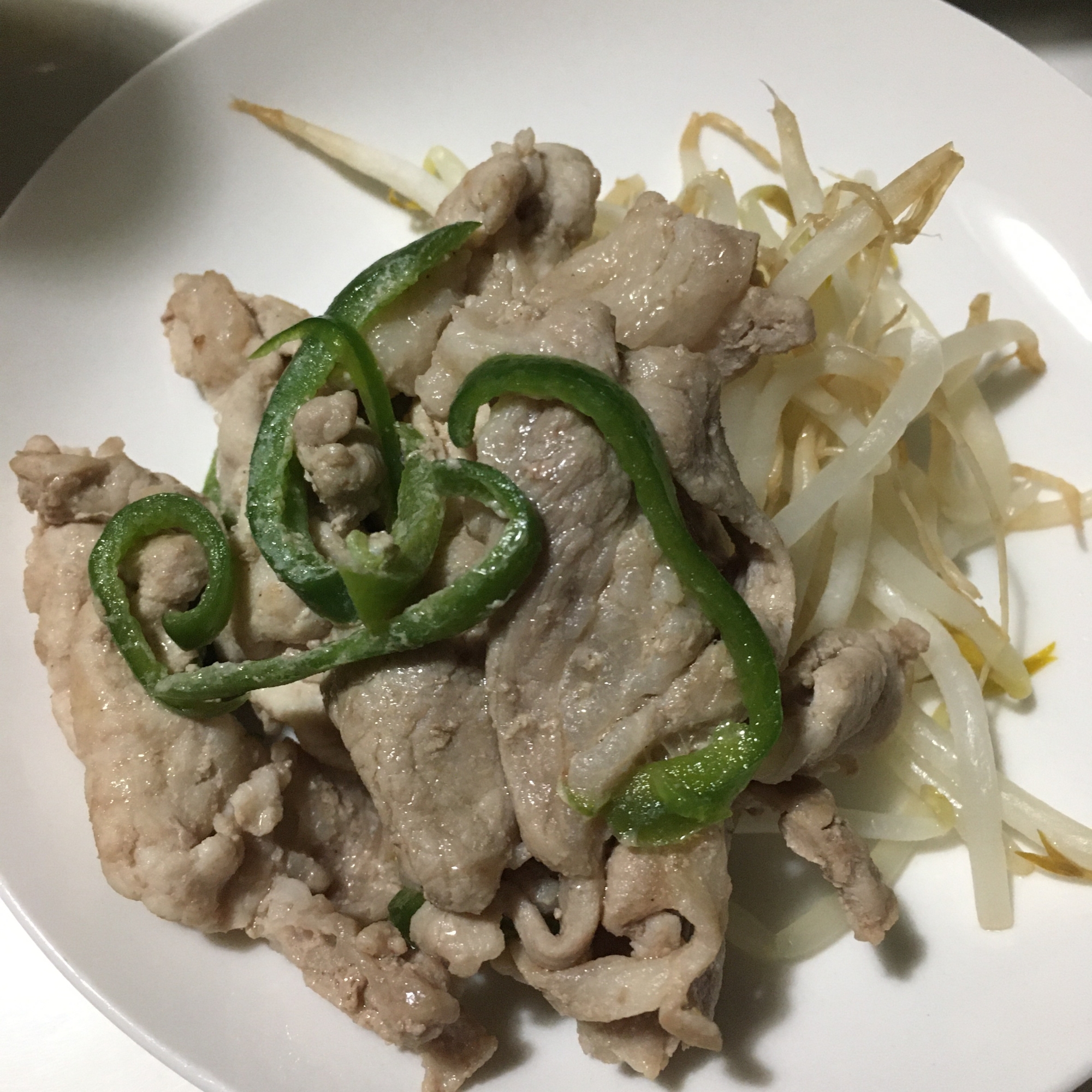 中華風豚ロース肉とピーマンの炒め物