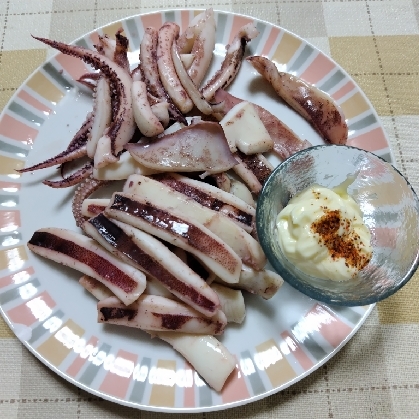 イカの一夜干しのマヨ一味唐辛子添え