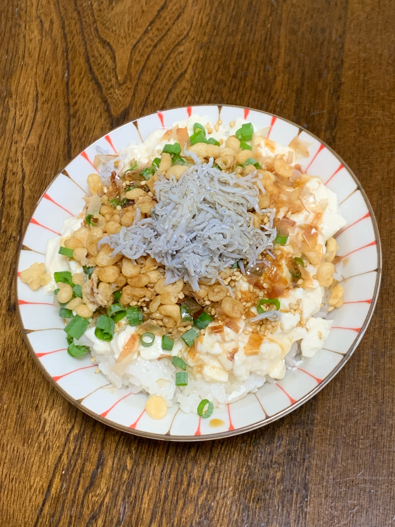 ひとりご飯に！しらす豆腐丼