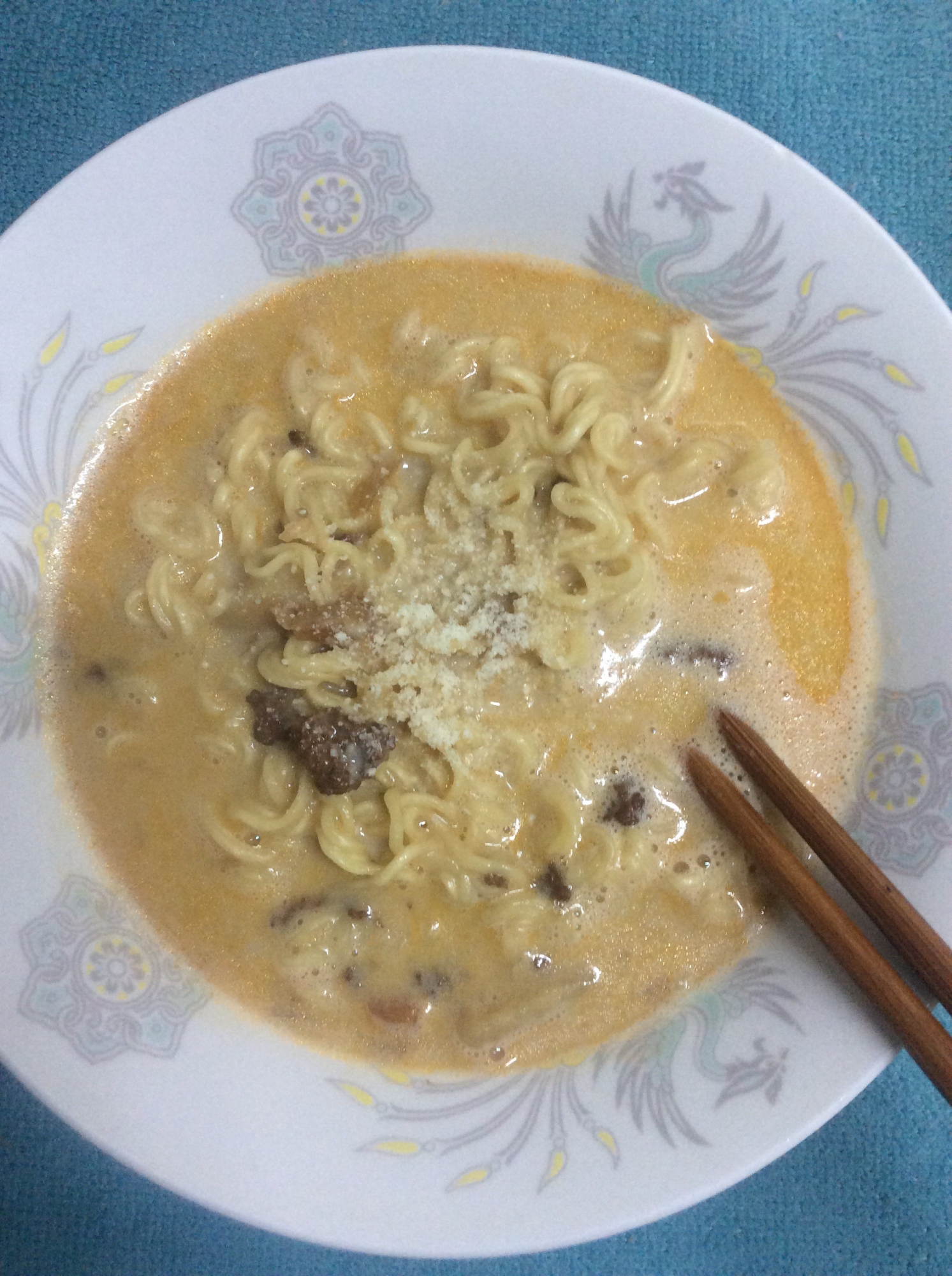 ビーフシチューで♪ミルク味噌ラーメン