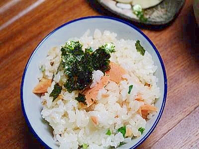 塩鮭の土鍋ご飯（塩分１．５８ｇ）