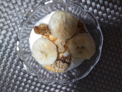 mimiちゃん　
家の果物で古い順で
バナナで作りました♪
きな粉でまったりして
美味しかったです(+_+)