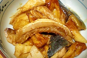 お魚食べよう ちくわとぶりのアラ炊き レシピ 作り方 By ひろりん1106 楽天レシピ お魚食べよう ちくわとぶりのアラ炊き レシピ 作り方 By ひろりん1106 楽天レシピ