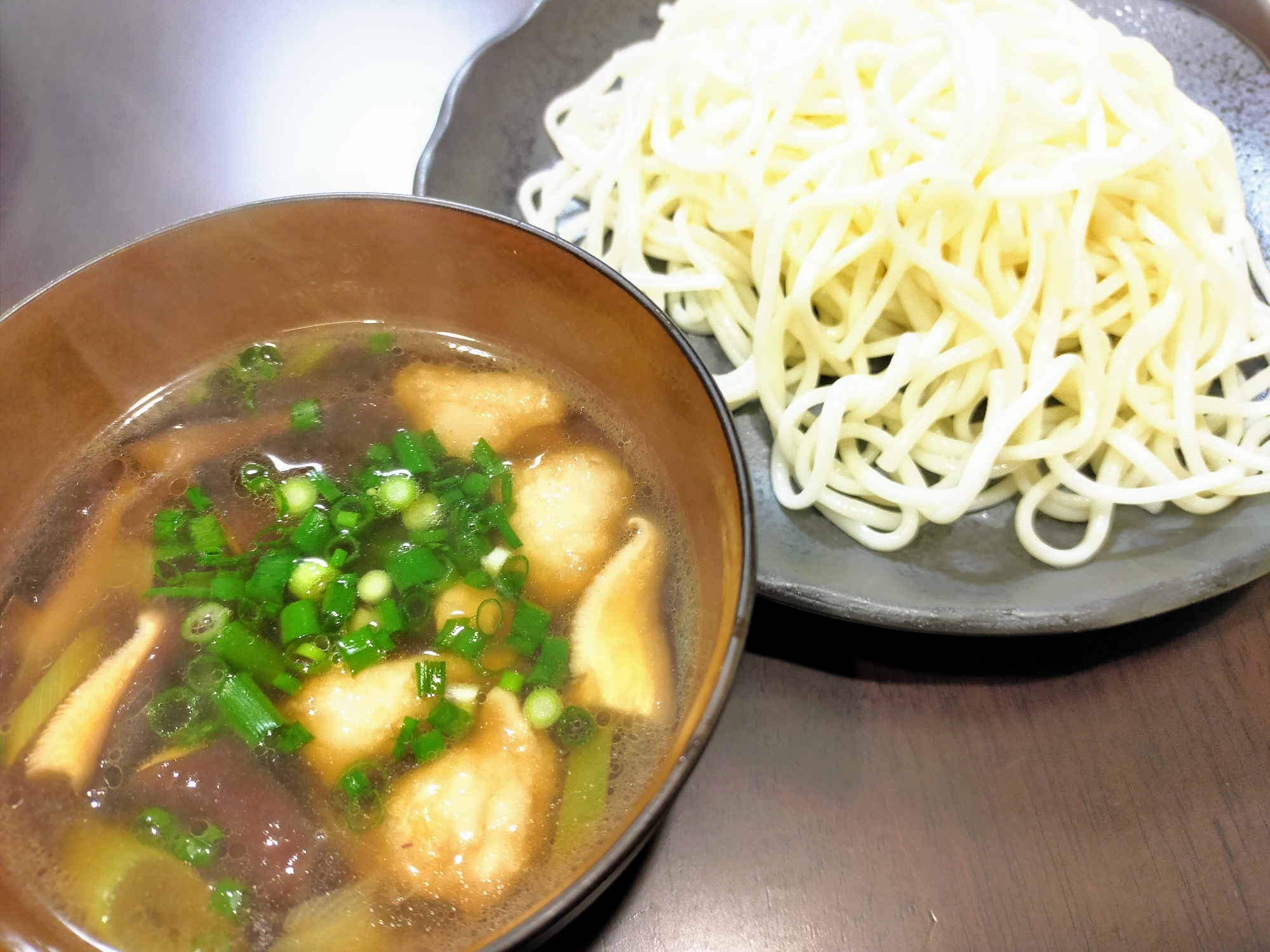 鶏皮の旨味たっぷり!!つけ汁☆うどん!!