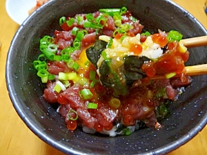 寿司好きの☆　「マグロとイクラのユッケ丼」