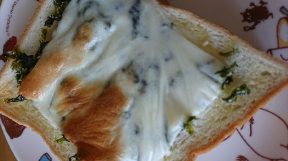 朝食に頂きました。海苔とチーズの組み合わせパンにあいますね。おいしかったです。