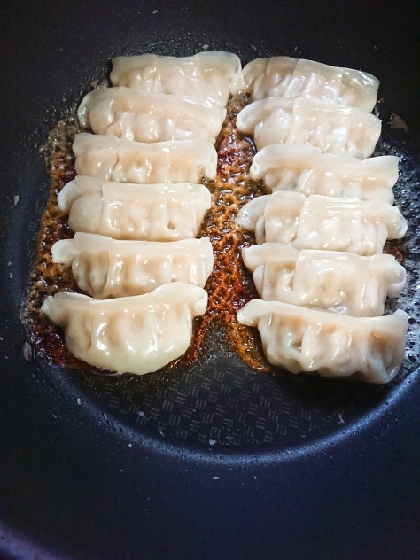 ブルーノで！！コープ冷凍豚肉餃子の焼き方