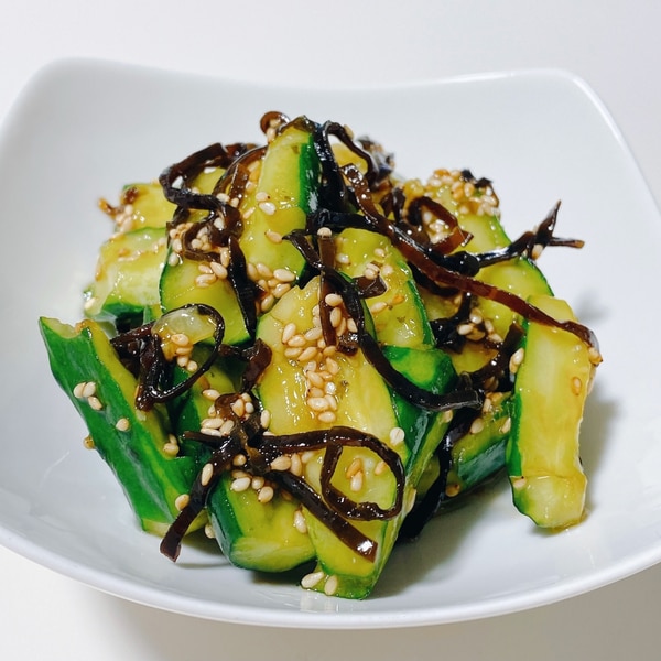 3分おつまみ ごま油香る 塩昆布のたたききゅうり レシピ 作り方 By 金桃ちゃん 楽天レシピ 3分おつまみ ごま油香る 塩昆布のたたききゅうり レシピ 作り方 By 金桃ちゃん 楽天レシピ