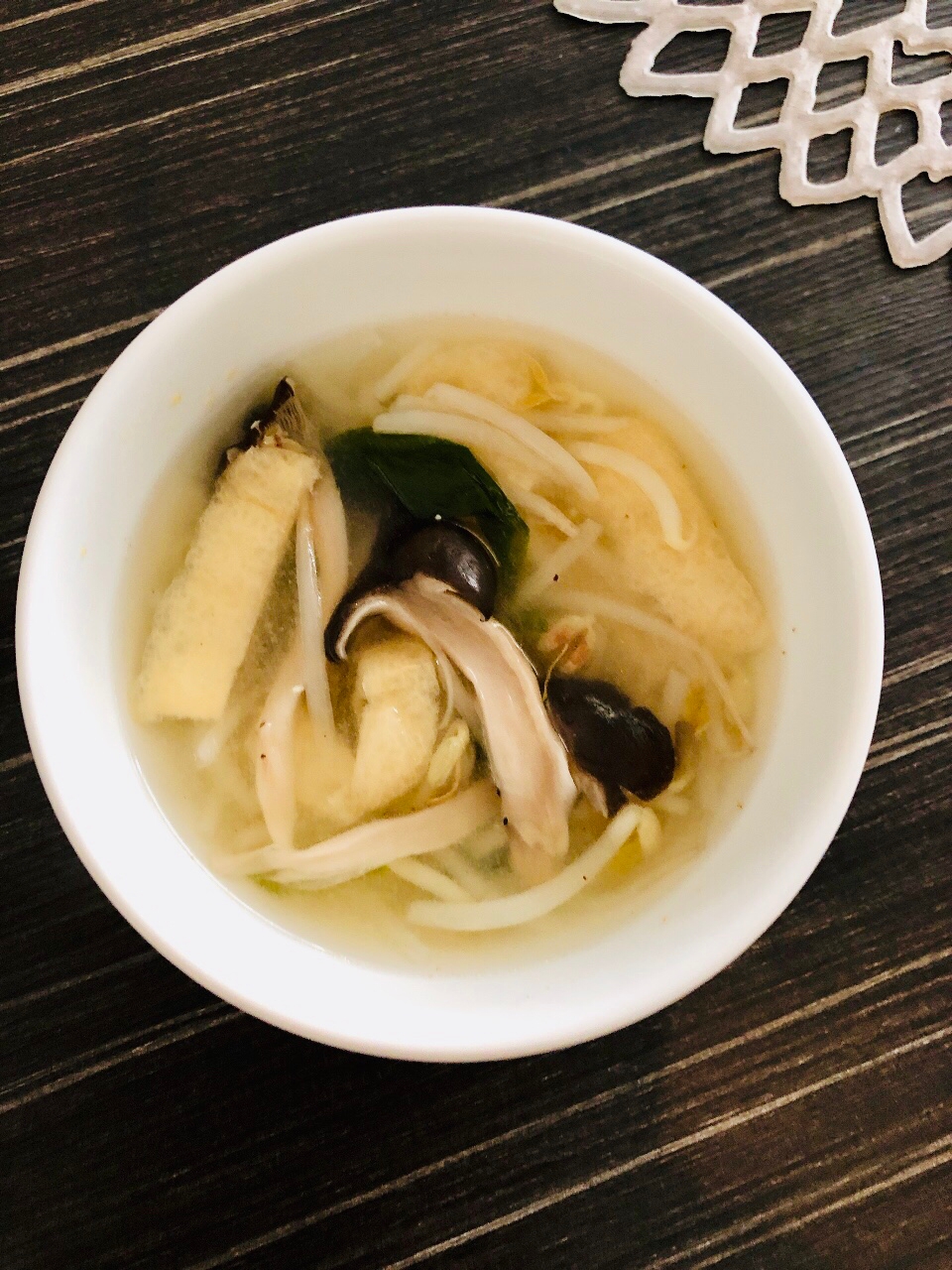 霜降りひらたけともやしと油揚げの味噌汁 レシピ 作り方 By Ma Ma Yu Mi 楽天レシピ