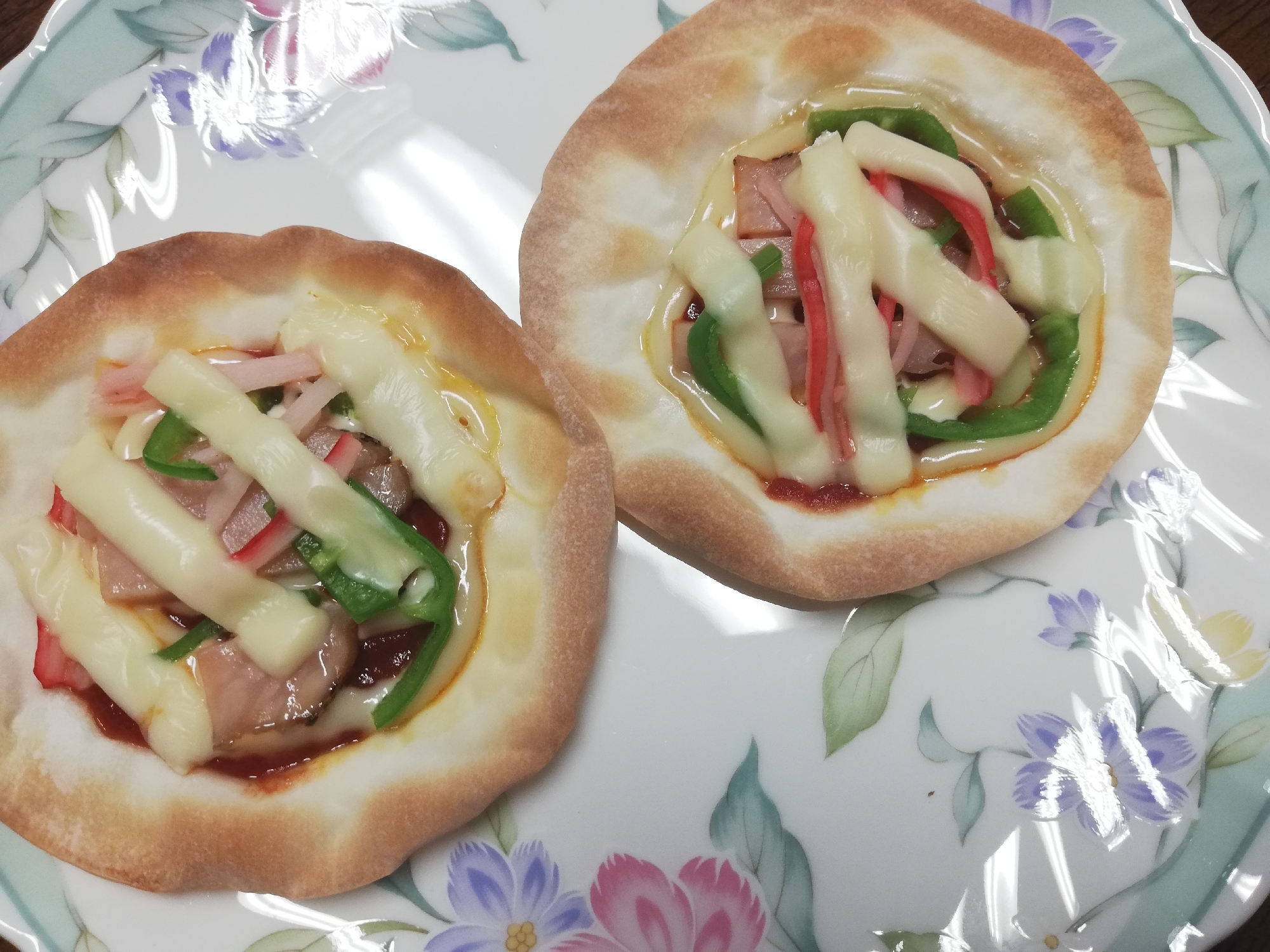 余った餃子の皮でピザ