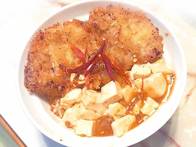 かつや風？豚ロースの麻婆とんかつ丼♪