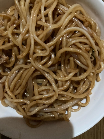 インスタント袋麺で牛肉焼そば