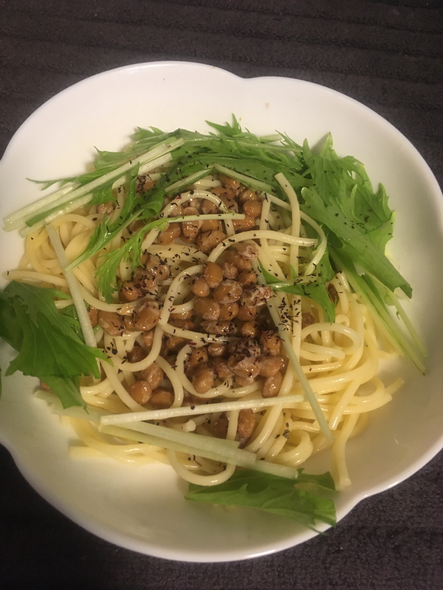 水菜と納豆、ゆかりペペロンチーノ