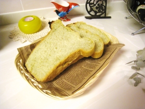 乳製品フリー♪ほうれんそうの緑色☆ごはん入り食パン