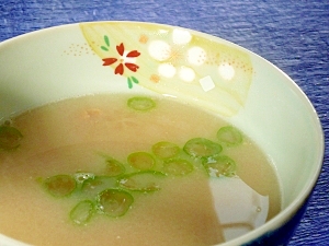 8. 体調が整う。生姜と牛乳入り納豆味噌汁