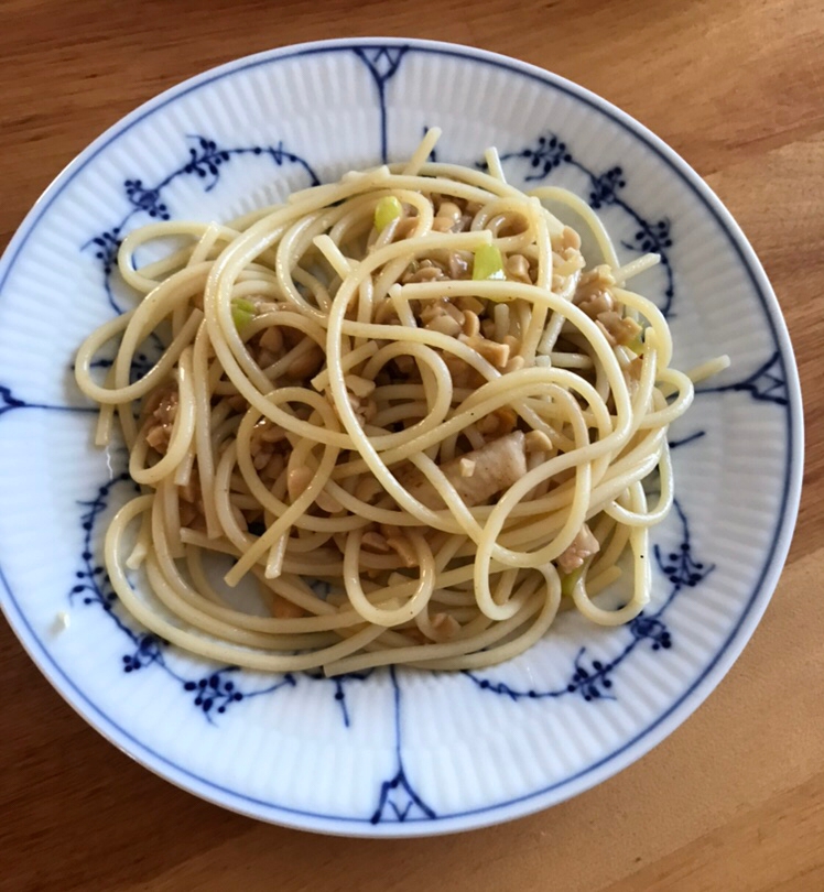 ひきわり納豆と長芋、ネギのパスタ