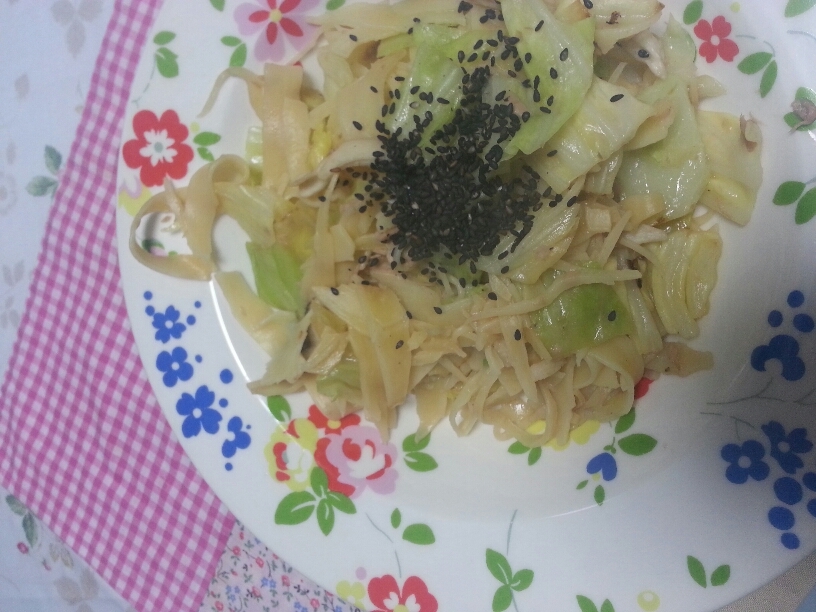 黒ゴマたっぷりパスタ