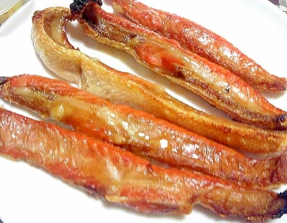 簡単焼くだけ☆塩麹に漬けた鮭ハラス レシピ・作り方 by デラみーやん - 楽天レシピ