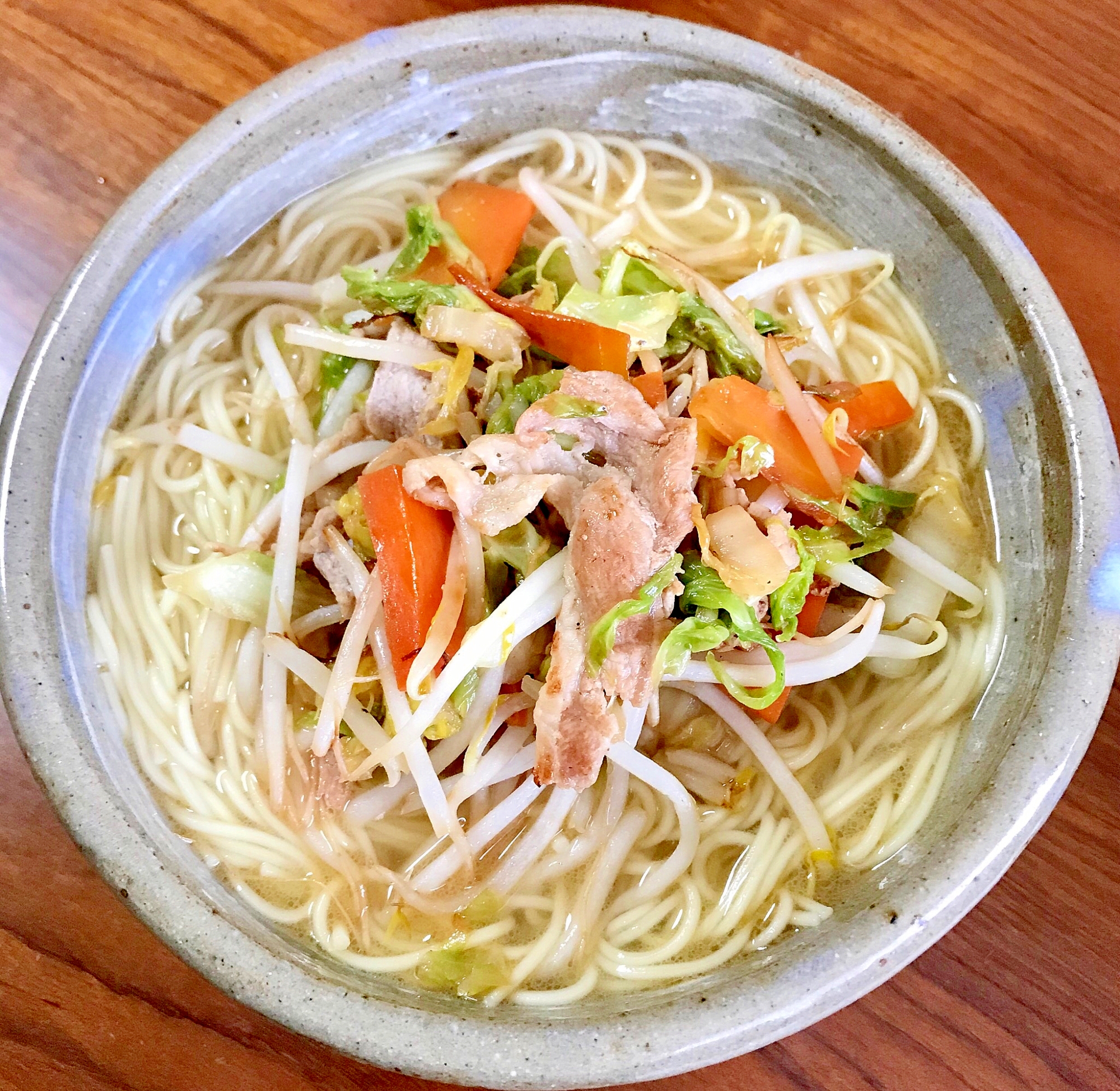 野菜たっぷり☆肉野菜炒めラーメン