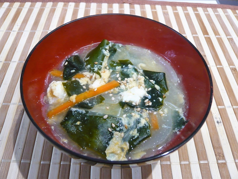 野菜とわかめの春雨スープ