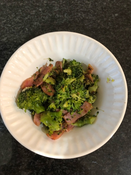 ブロッコリーを煮すぎて、崩れてしまいましたが、味は美味しかったです♪