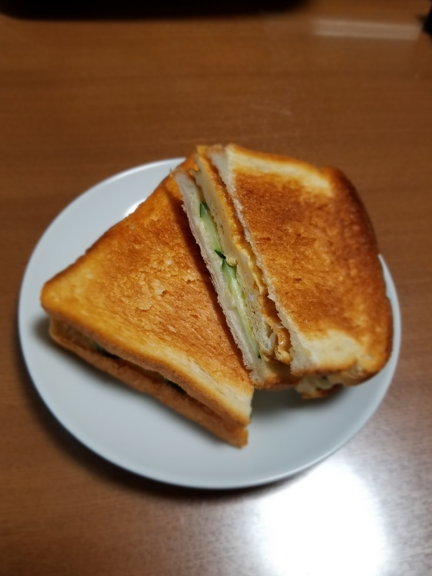 シンプルでどこか懐かしい　厚焼き玉子のホットサンド