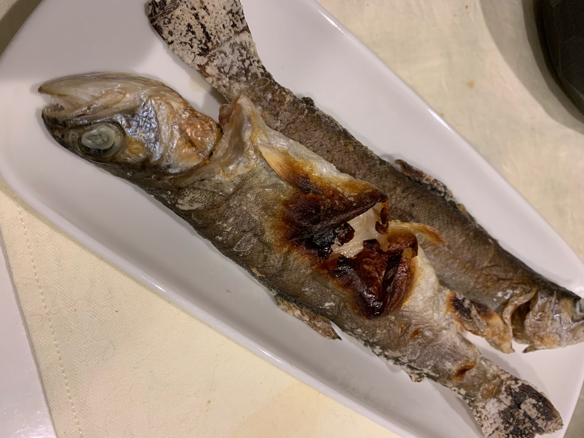 【アラサーおつまみ】ニジマスの塩焼き