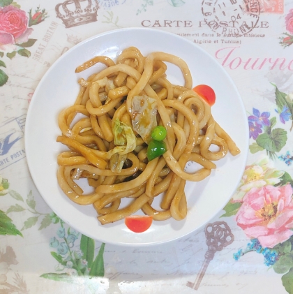 焼きうどんおやつを作りました✧˖°とても美味しかったです。いつもレシピ教えて下さりありがとうございます(´ ᴗ ` )ෆ˚*